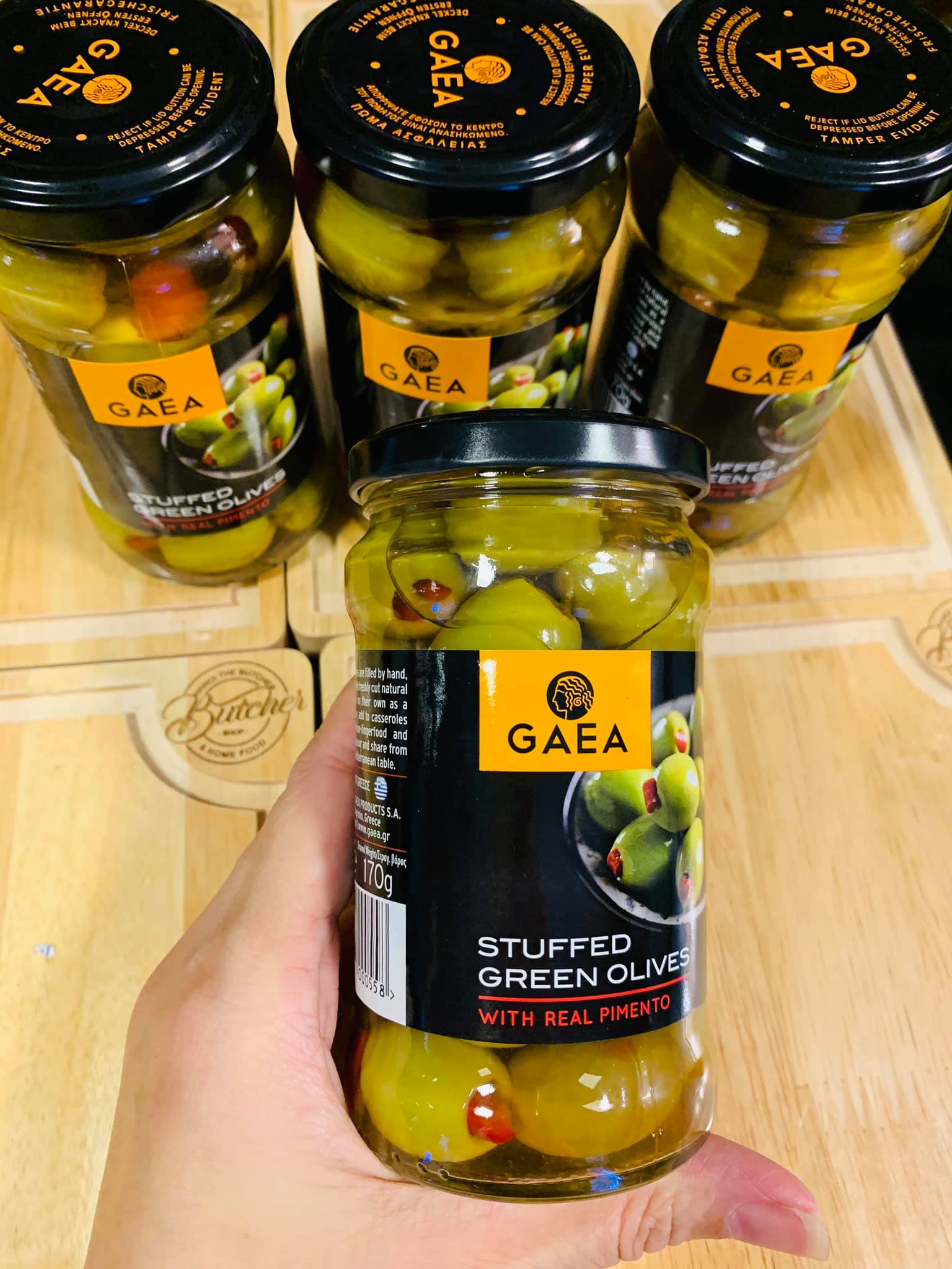 Stuffed Green Olives/ Ô liu xanh muối nhồi ớt